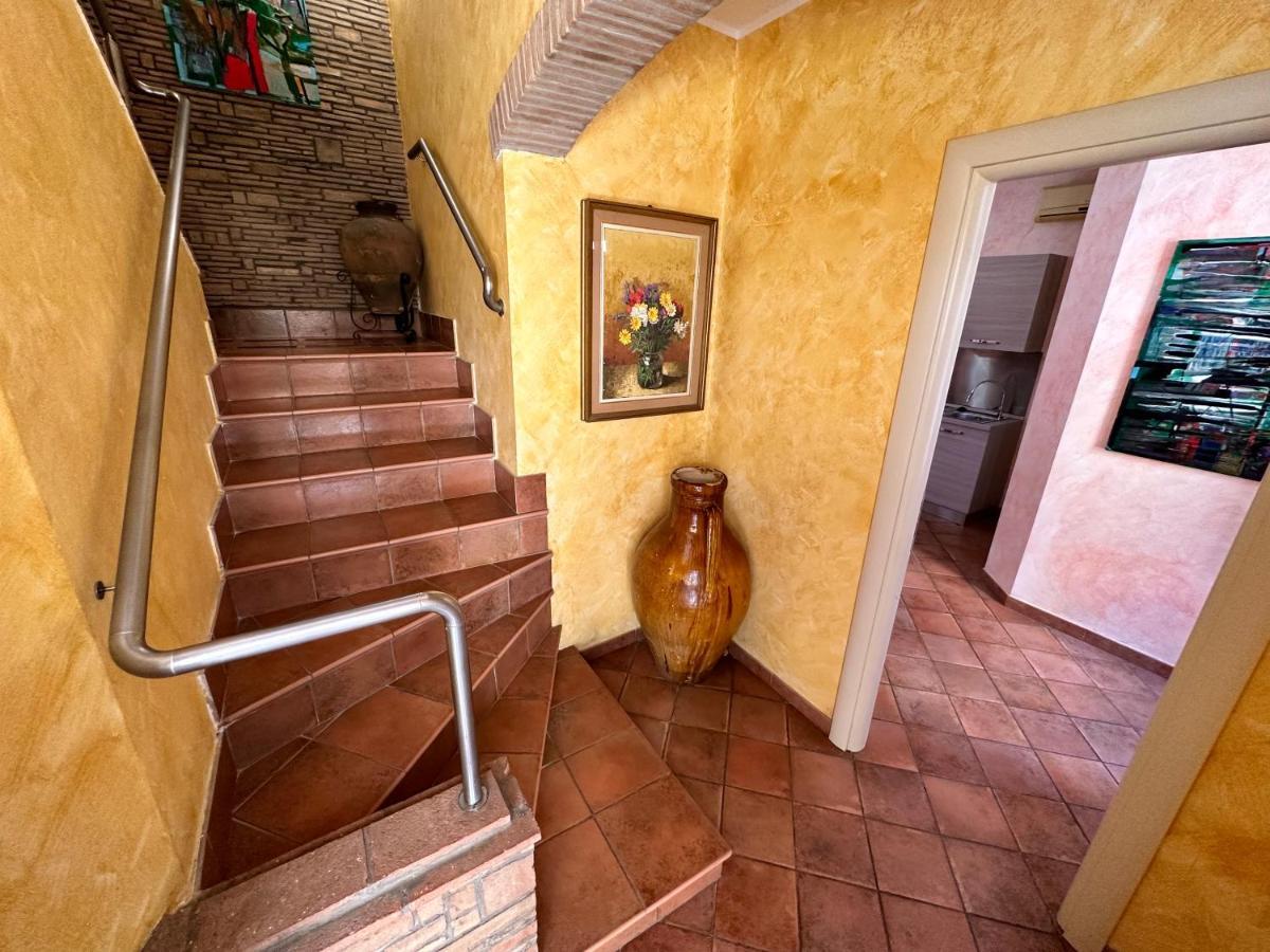 Relax Clementina Apartment Фиумичино Екстериор снимка