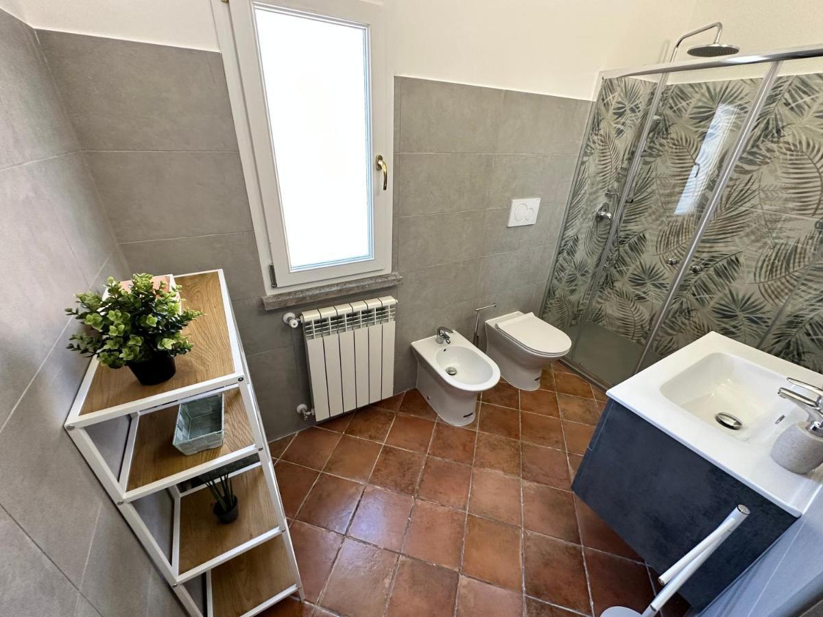 Relax Clementina Apartment Фиумичино Екстериор снимка