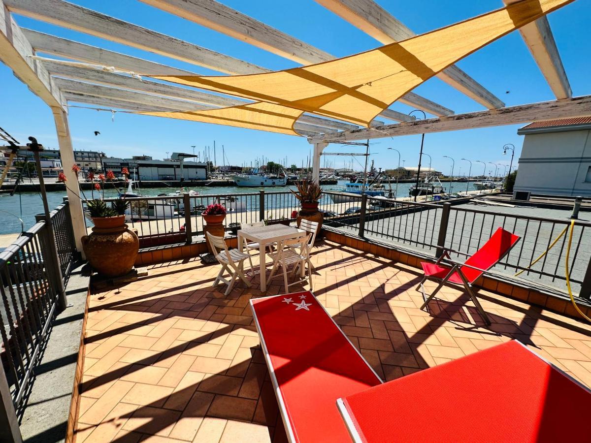Relax Clementina Apartment Фиумичино Екстериор снимка