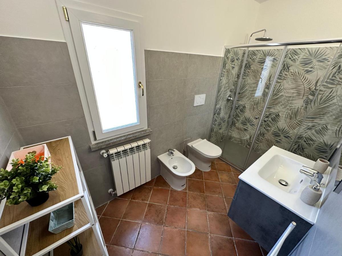 Relax Clementina Apartment Фиумичино Екстериор снимка