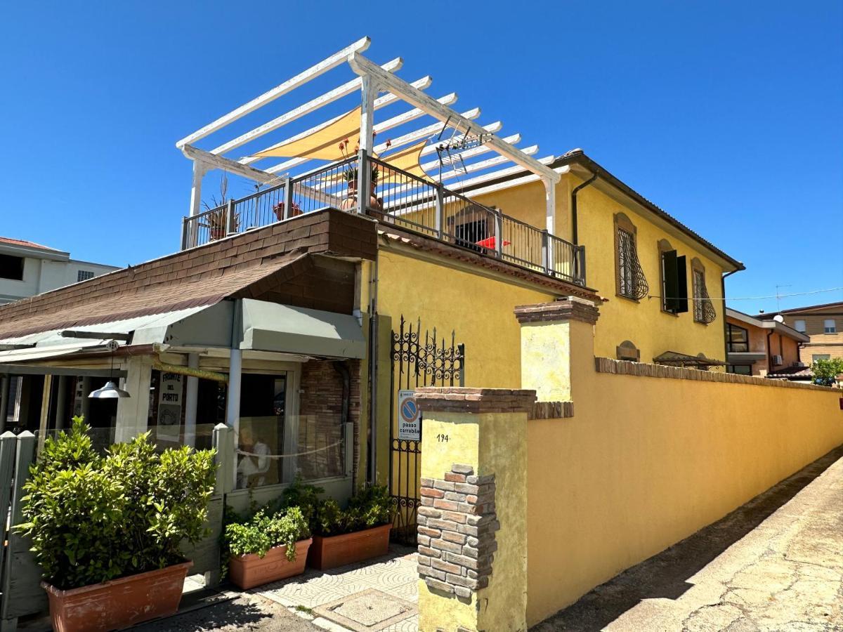 Relax Clementina Apartment Фиумичино Екстериор снимка