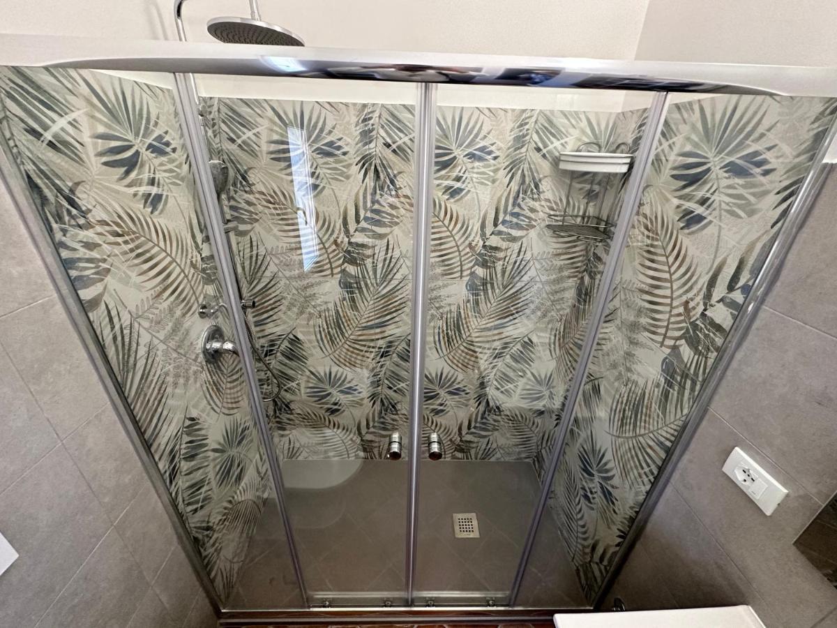 Relax Clementina Apartment Фиумичино Екстериор снимка