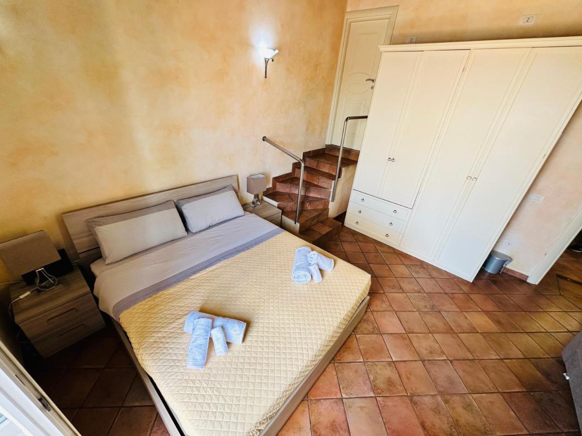 Relax Clementina Apartment Фиумичино Екстериор снимка